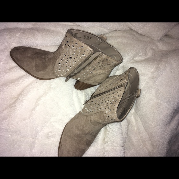 JLo booties. Tan w silver accents 3" heel - Picture 3 of 8